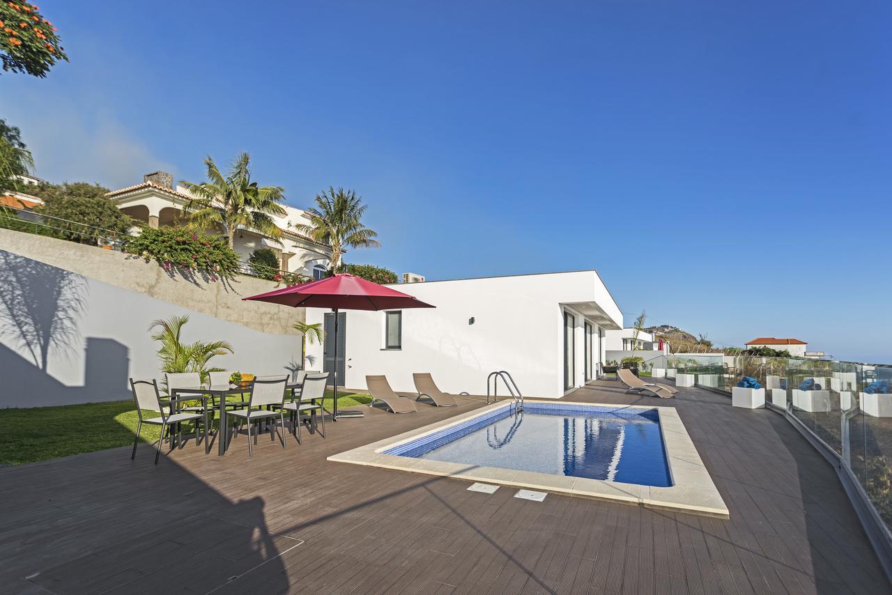 Searenity Vacation Home I By An Island Apart Arco da Calheta  Eksteriør billede